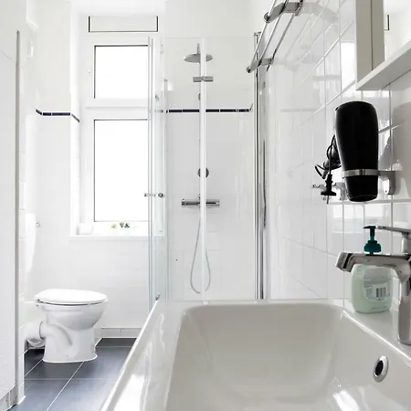 Greif By Rockchair Apartments L Superhost Status L 2 Bedrooms Boxspringbeds In City Center - Cozy Family & Business Flair Welcomes You! Berlin Exterior photo