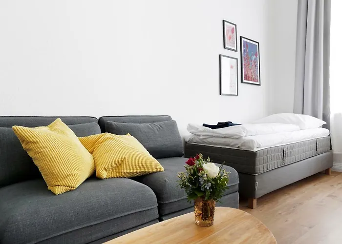 Greif By Rockchair Apartments L Superhost Status L 2 Bedrooms Boxspringbeds In City Center - Cozy Family & Business Flair Welcomes You!